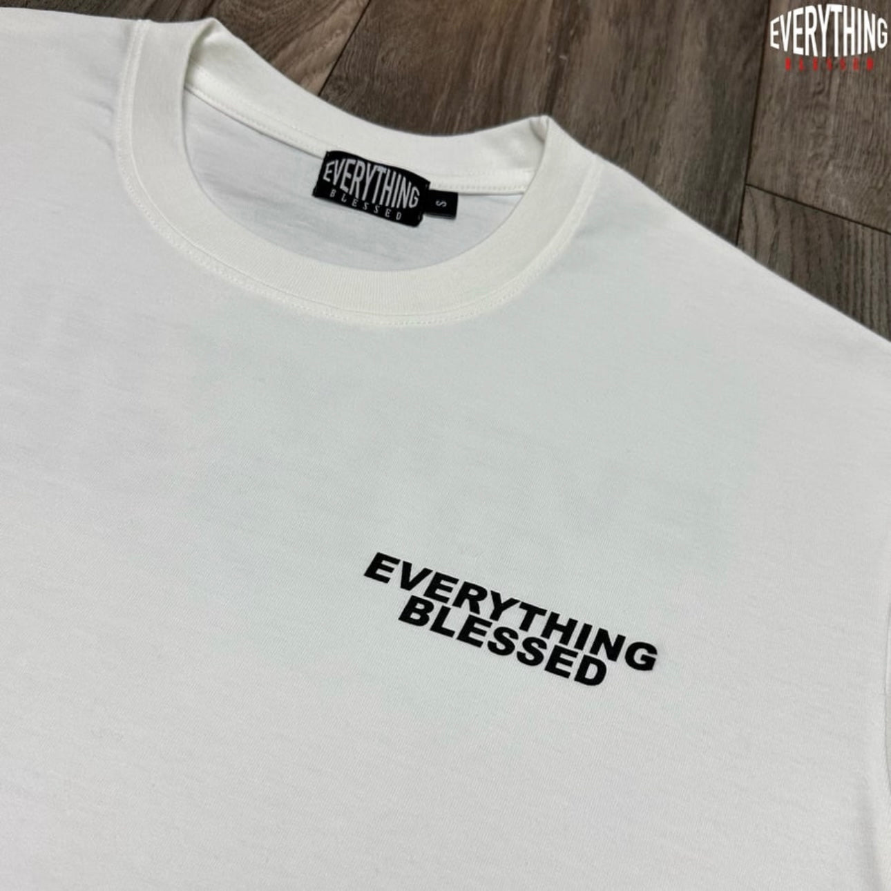 WHITE/BLACK “EVERYTHING ESSENTIAL T-SHIRT