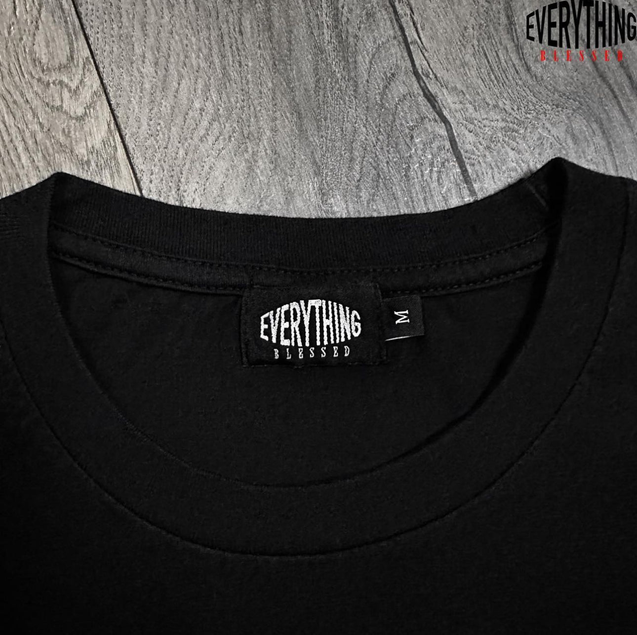 BLACK/WHITE SLOGAN T-SHIRT